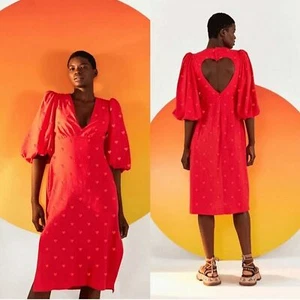Vestido midi Farm Rio rojo brillante corazón recortado adornado con corazón XL - Imagen 1 de 7