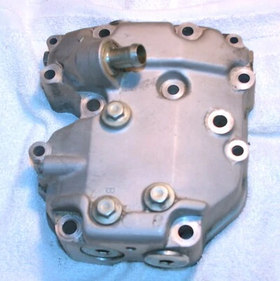 1989 年本田 PC800 太平洋海岸原始设备制造商后盖 CYLINDER 头阀盖上衣。 (PC-E-01) — 第 1/4 张图片