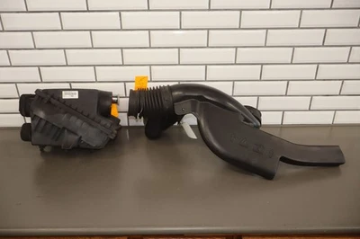 03-06 Chevy GMC Truck SUV GMT800 5.3L Air Cleaner Air Intake Box OEM - Image 1 of 4