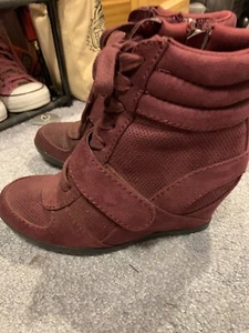 Simply Vera By Vera Wang Hi Top Wedges - Picture 1 of 4
