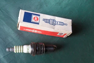 AC 42XLS Spark Plug. NOS Boxed Vintage AC Spark Plug 42 XLS - Picture 1 of 2