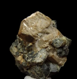 SCAPOLITE var. VERNERITE & DIOPSIDE - MEXICO Oaxaca - Ayoquezco de Aldama /pi874 - Picture 1 of 12