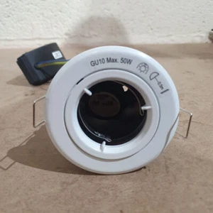 Wickes White 240 Volt 50 Watt Max Fire Rated GU10 Non-Dimmable LED Downlight - Picture 1 of 5