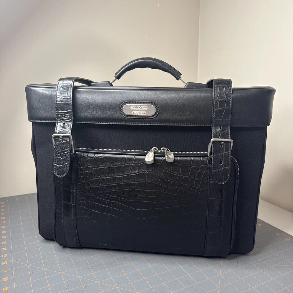 Alexander McQueen x Samsonite - Maletín bolsa de trabajo de lona negra - Leer Foto 1 de 4