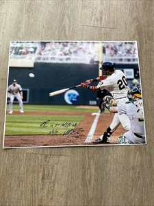 Eddie Rosario Signed 16x20 Photo Twins HR 1st MLB AB 5/6/15 Inscribed Auto - Picture 1 of 3