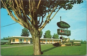 NEWBERRY, Michigan Postcard GATEWAY MOTEL Highway M-123 Roadside Chrome / Unused - Picture 1 of 2