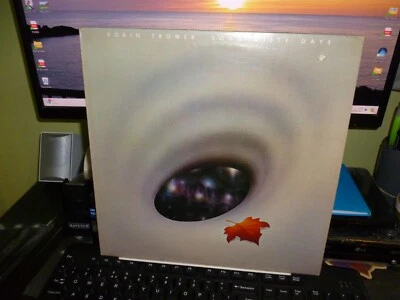 ROBIN TROWER.  " LONG MISTY DAYS "  LP USA 1976. CHRYSALIS LABEL. ORIG. - Image 1 of 4