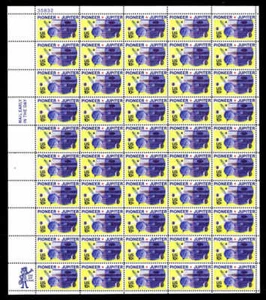 US Stamp - 1974 Pioneer 10 Passing Jupiter - 50 Stamp Sheet #1556 - Picture 1 of 1