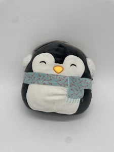 Hallmark Luna The Penguin with Candy Cane Christmas Scarf Squishmallows Plush - Picture 1 of 2