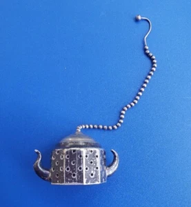 Vintage Silver Tone Tea Strainer Loose Leaf Infuser - Picture 1 of 5