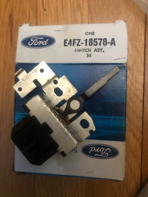 Interruptor soplador calentador Ford Escort 1984-1989 E4FZ-18578-A nuevo de lote Foto 1 de 2