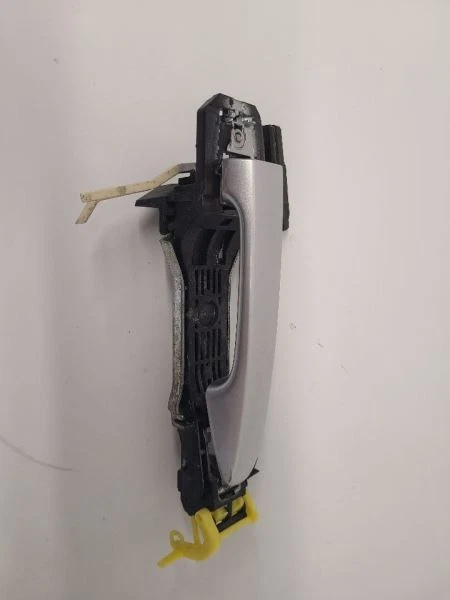 10-18 TOYOTA PRIUS RH Passenger Rear Handle Exterior Assembly Door Prius V  Foto 1 de 4