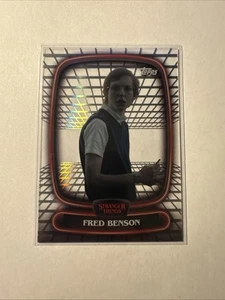2025 Topps Stranger Things High Tek Fred Benson Base Patrón #30 ¡NUEVO! 🔥 - Imagen 1 de 2