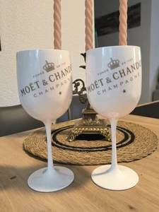 2x MOËT & CHANDON Champagne Gläser - Bild 1 von 2