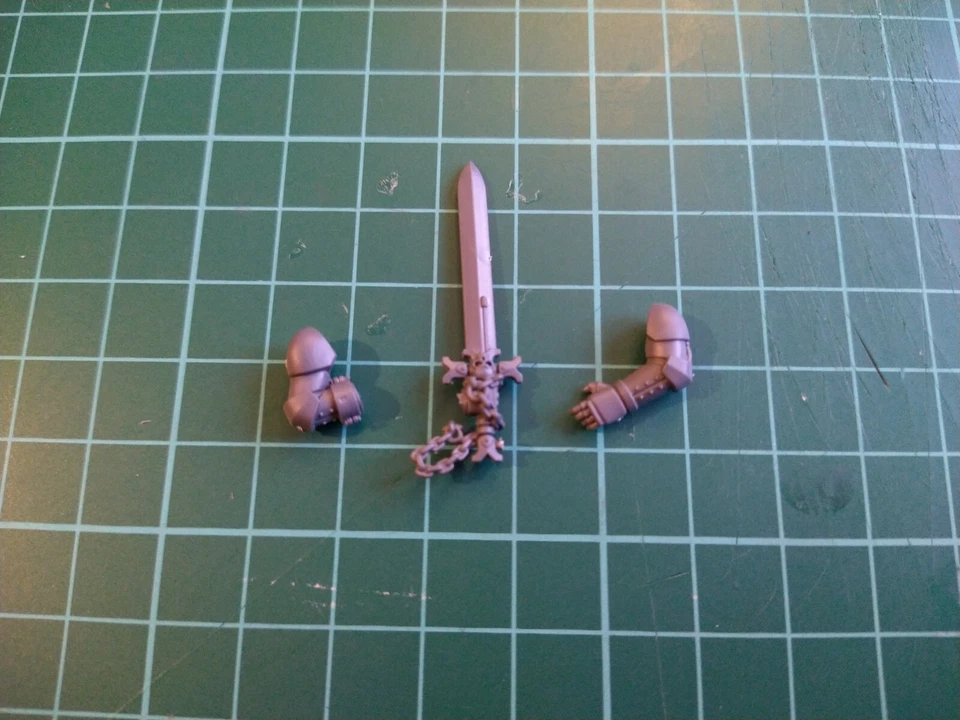 Black Templars Crusaders Weapons and Accessories (bits)