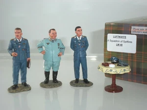 JUEGO DE SOLDADOS DE JUGUETE REY Y PAÍS LW48 ALEMÁN LUFTWAFFE UN ESCUADRÓN DE SPITFIRES - Imagen 1 de 2