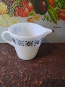 Vintage JAJ Pyrex Chelsea Pattern Milk Jug / Creamer - Picture 1 of 4