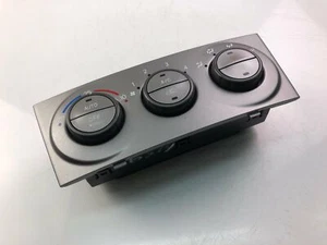 E3099 SUBARU FORESTER 2003 Climate Control Unit 72311SA010 - Picture 1 of 4