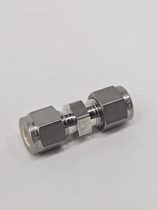 1 - Swagelok Edelstahl Überwurfverschraubung, 1/4" Außendurchmesser Rohr, SS-400-6 - Bild 1 von 1