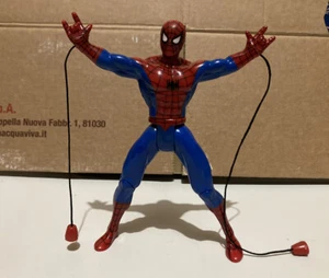 Spider Man Marvel Action Figure posabile snodato Spiderman Toy Biz Con Cordini - Foto 1 di 2