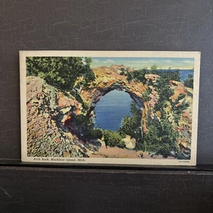 Arch Rock auf Mackinac Island Lake Huron MI Michigan Leinen Postkarte UNP - Bild 1 von 2
