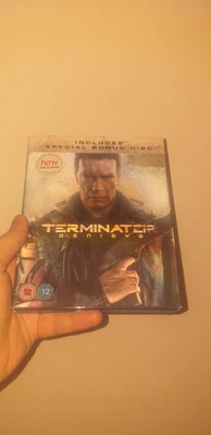 Terminator Genisys Bluray with Lenticular slipcover 2 Disc edition HMV Exclusive - Image 1 of 4