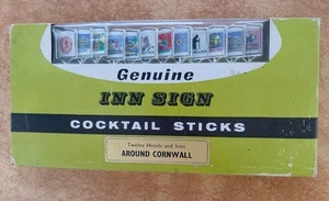Cocktailstäbe Neuheit Cornwall Pub schwingendes Schild NEU UND VERPACKT großer Spaßartikel PORTOFREI - Bild 1 von 4