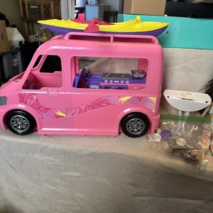 Barbie Camper Van - Picture 1 of 9