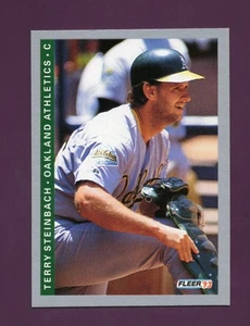 1993 Fleer - Terry Steinbach #299 Oakland Athletics - Picture 1 of 2