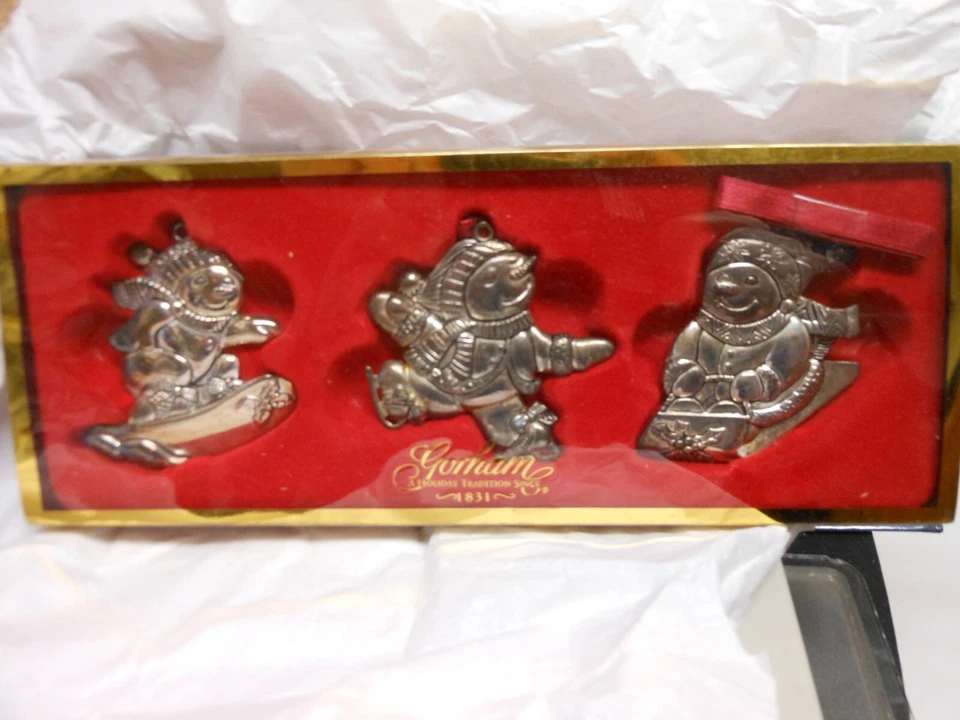 Gorham "Patinaje en Trineo Muñecos de Nieve" Adornos Plateados USADOS Juego de 3 Foto 1 de 1