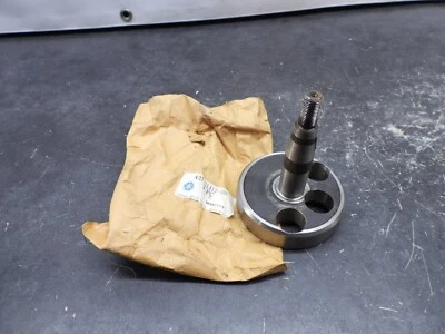 Yamaha MX DT RS  100 NOS  Left Crank Shaft 427-11412-00    2014 - Image 1 of 4