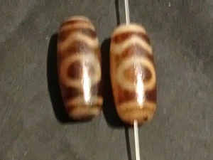 Paar ausgezeichnete tibetische natürliche alte Achat Dzi *XiZhouHuiZhu* 13x28 mm Perlen RR014 - Bild 1 von 6