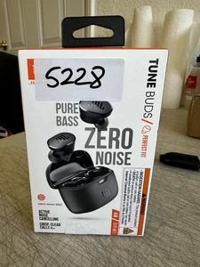 Nuevos auriculares JBL Tune Buds True Wireless Bluetooth con cancelación activa de ruido - negros - Imagen 1 de 2