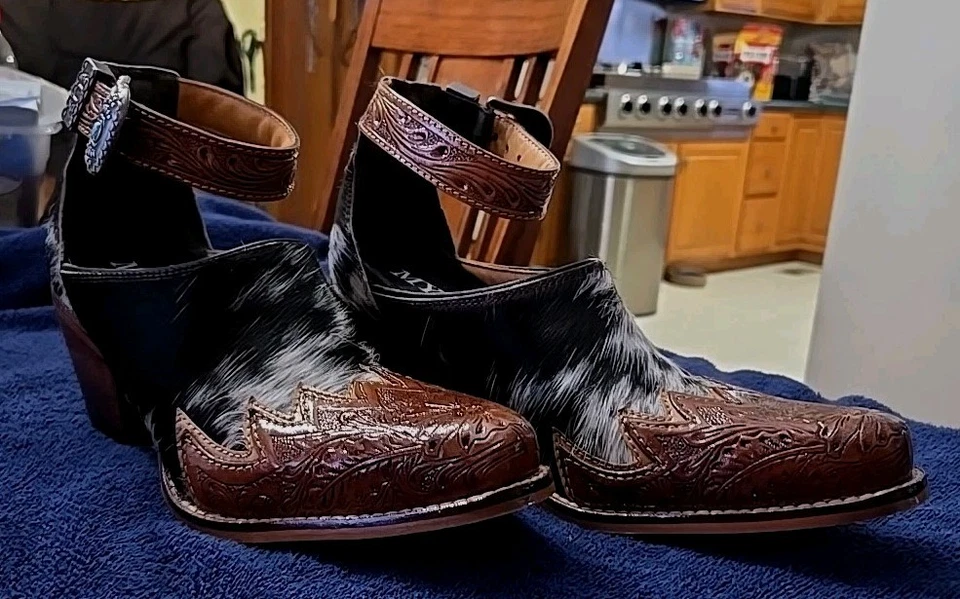 Zapatos Myra ZORA CANYON Pelo Sobre Oculto Talla 8 ¡NUEVOS Correas para el Tobillo de Cuero Tocadas a Mano! Foto 1 de 4