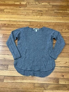 Max Studio 100% 2-Ply Cashmere Light Weight hi-lo Gray sweater Women’s Small - Picture 1 of 4