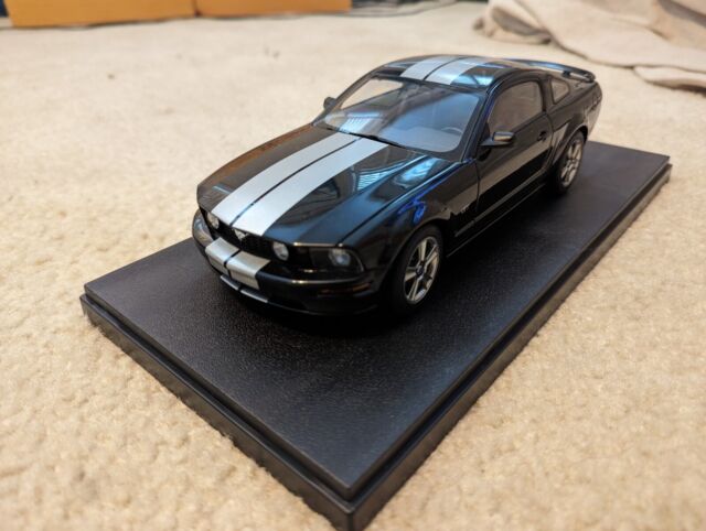 AUTOart Ford Mustang GT Contemporary Manufacture Diecast Cars for 