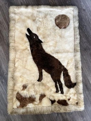 "Alfombra artística de piel 100 % ALPACA decoración de pared manta hecha a mano lobo aullante luna 47"" x 32""" Foto 1 de 4