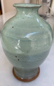 Owens Signed Studio Pottery Vase Green High Glaze 5 1/2" - Picture 1 of 4