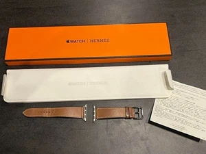 Bracelet cuir marron Hermès Apple Watch Simple Tour 38 - 41 mm d'occasion - Photo 1 sur 10