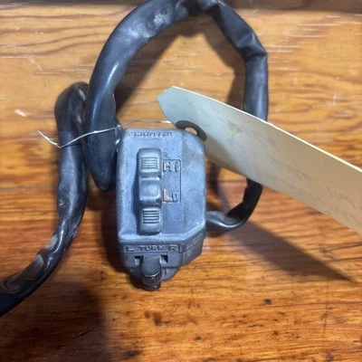 Interruptor manillar manillar izquierdo honda xl 250s 1981 Foto 1 de 4