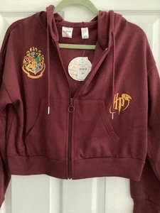 Harry Potter Wizarding World Crest And Initial Burgandy Deluxe Hoody Gr. M Neu - Bild 1 von 10
