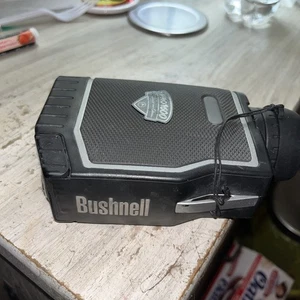 Bushnell Pro 1600 Rangefinder Optics Untested Binoculars Hunting Golf Sporting - Picture 1 of 3
