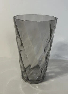 Vaso alto de acrílico con textura patrón de diamante gris humo plástico 24 fl oz Foto 1 de 4