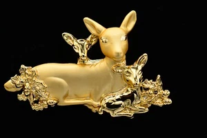 Danecraft Vintage Deer Pin Brooch Doe Brushed Gold Christmas Signed NOS 80s A19 - Picture 1 of 12