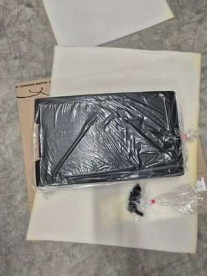 Original AUDI A6 Avant Armlehne Leder schwarz 4K0885081J22A Rückbank - Bild 1 von 2