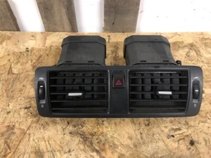 2004 to 2012 VOLVO V50 C30 C70 S40 DASHBOARD CENTRE AIR VENT GRILLE 39863758 - Picture 1 of 4