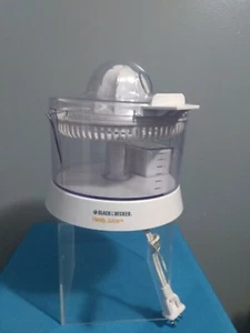 BLACK & DECKER Electric Citrus Juicer Model HJ29 White EC - Picture 1 of 6
