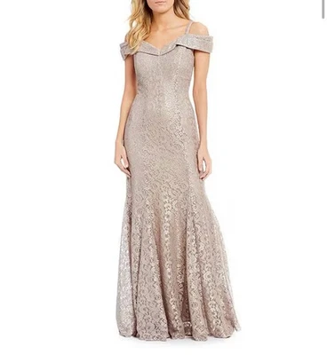 R & M Richards Off-the-Shoulder Cap Sleeve Floral Lace Mermaid Gown in Size 8 - Image 1 of 4