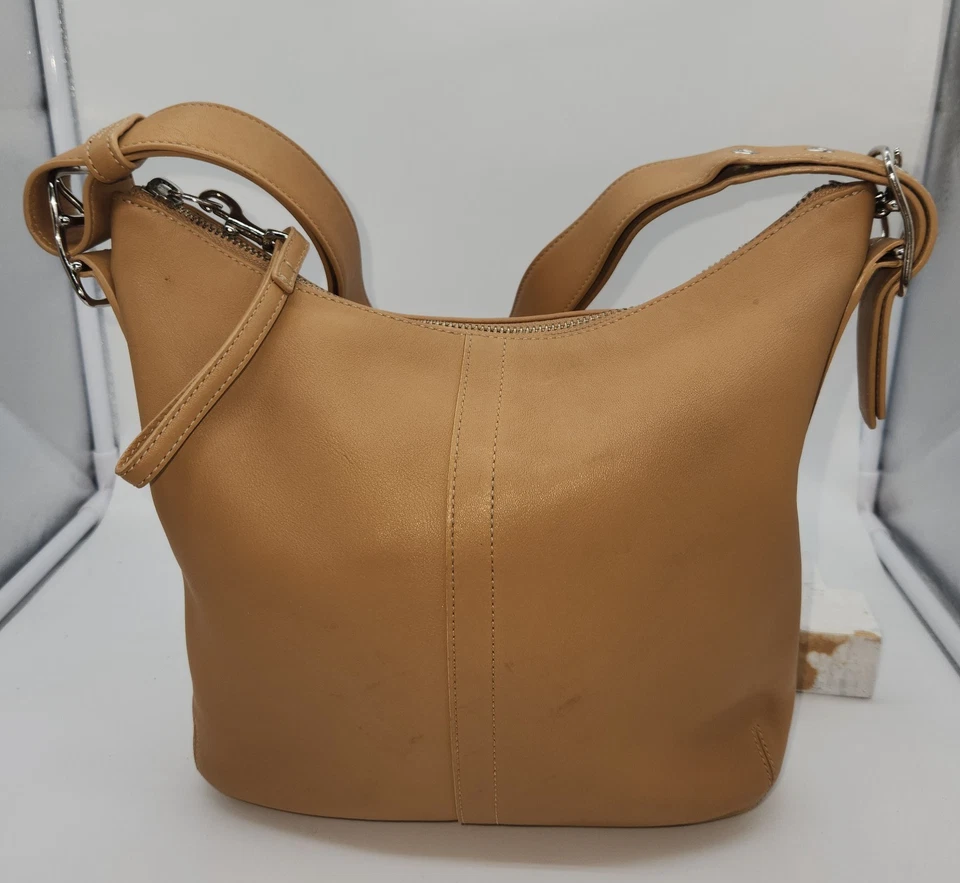 Bolso Bandolera o Hombro Delgado Coach Legacy De Colección Cuero Camel 9326 Mediano Foto 1 de 1