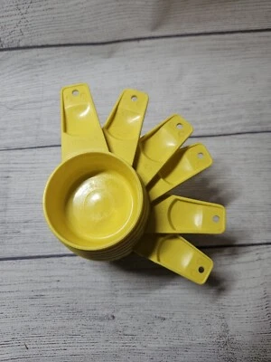 Vtg Tupperware Measuring Cups-Set of 6- GOLDEN YELLOW - 1970s Baking Kitchen Sup - Image 1 of 4